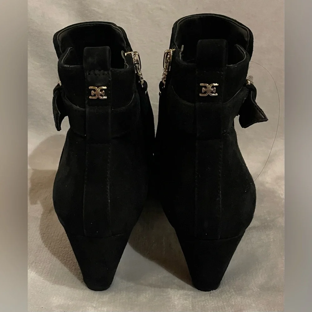 Sam Edelman Women’s Mandi Black Suede Ankle Boots Booties Side Zip Gold Hardware - Picture 7 of 16